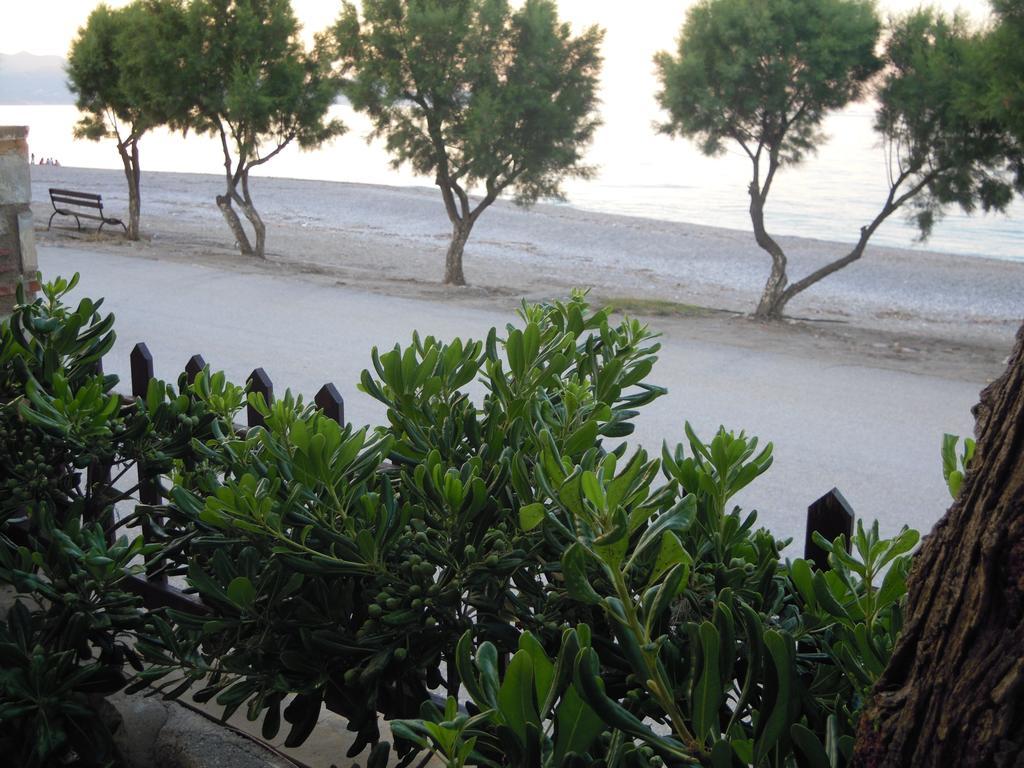 Almirikia Apartments Mourteri Exterior photo