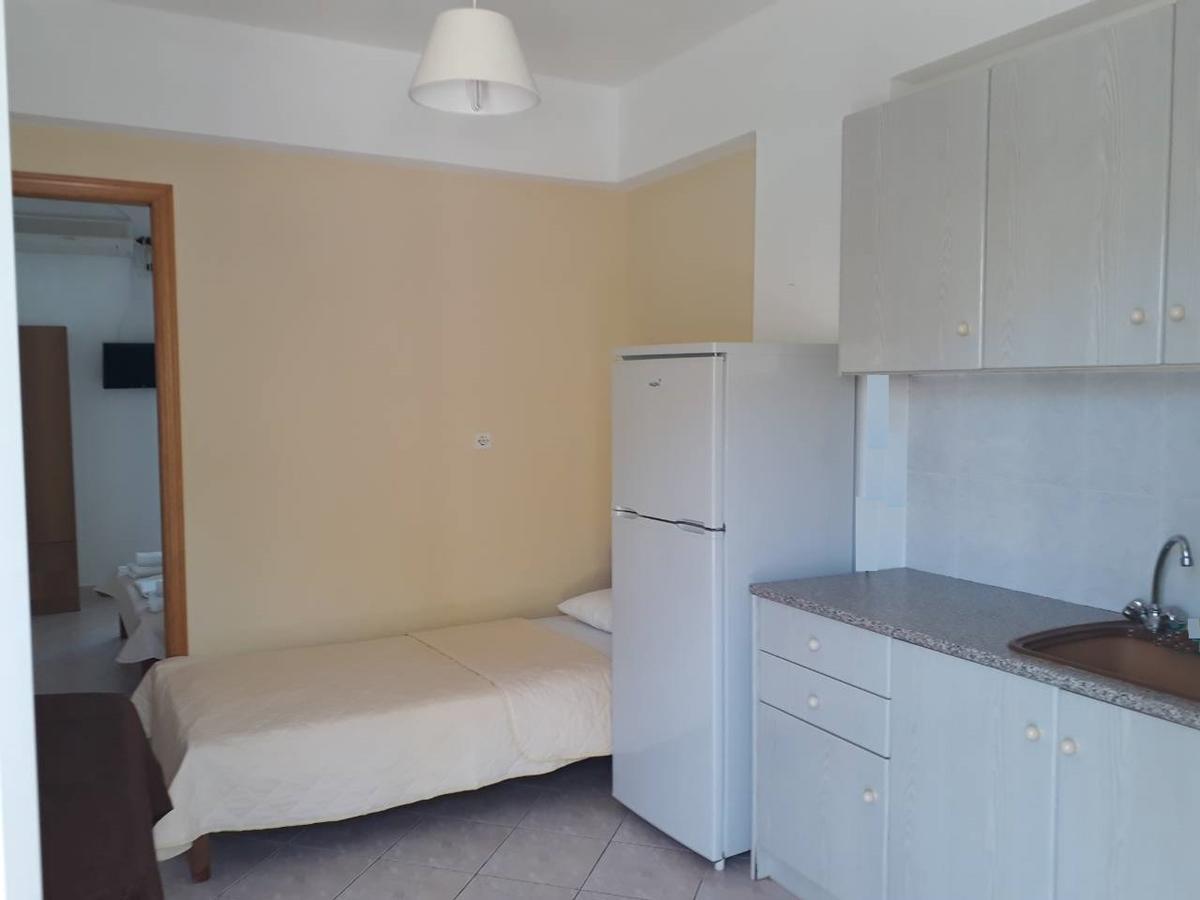 Almirikia Apartments Mourteri Exterior photo